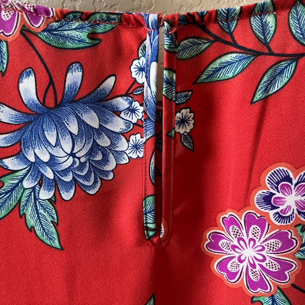 Adrienne Vittadini Women’s Red Floral Print Long Sleeve Blouse Size M - Picture 8 of 9